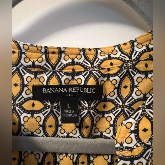 Like New Banana Republic Top Size L - Picture 3 of 3